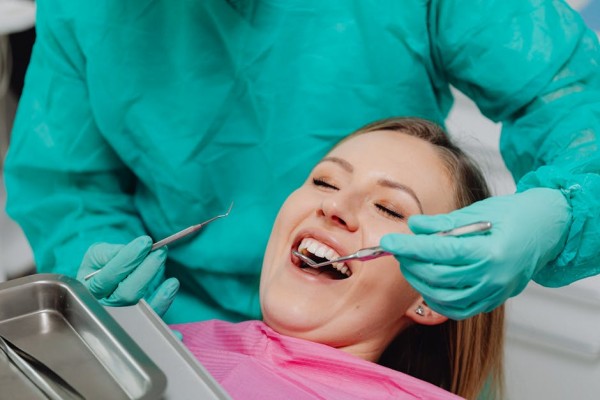 Kako nas endodoncija štiti od zubobolje